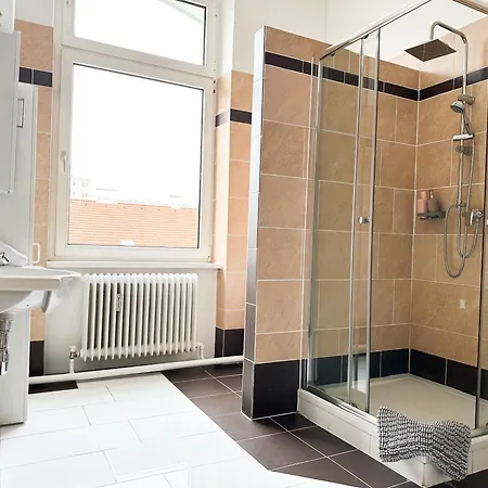 Free Parking & 2 Bedrooms * Vienna