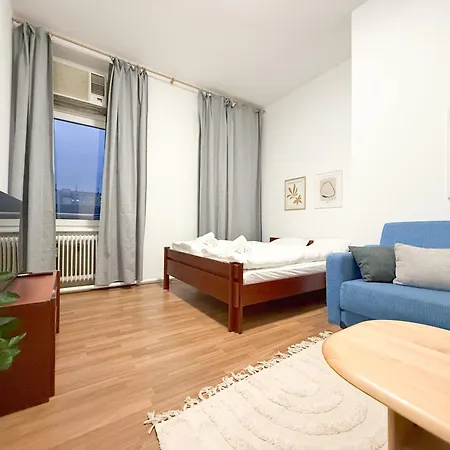 Free Parking & 2 Bedrooms Vienna