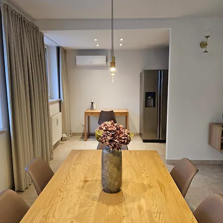 Luxury With Sauna In Center *
