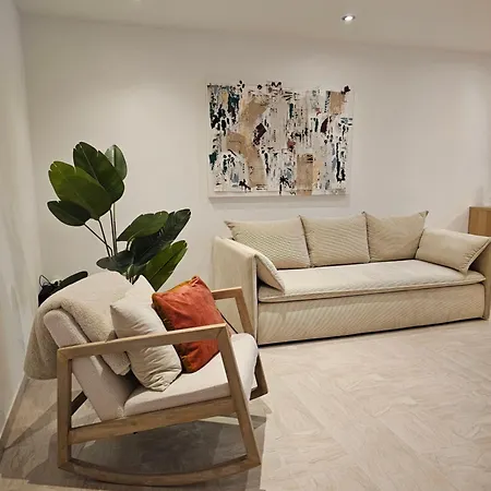Luxury With Sauna In Center *