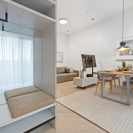 Door No 5 By Gt7 Hospitality *