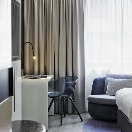 מלון Renaissance Schoenbrunn 4*