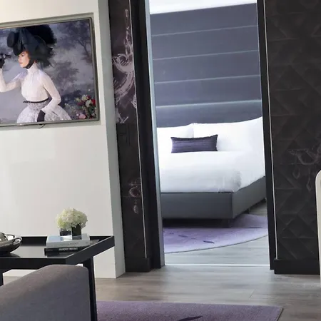 Renaissance Schoenbrunn מלון 4*