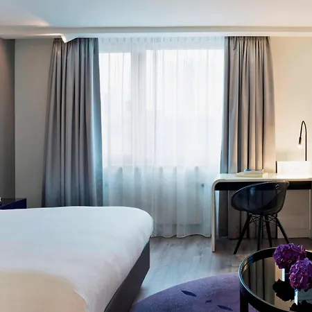 מלון Renaissance Schoenbrunn 4*