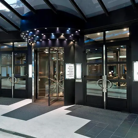 Renaissance Schoenbrunn 4* וינה