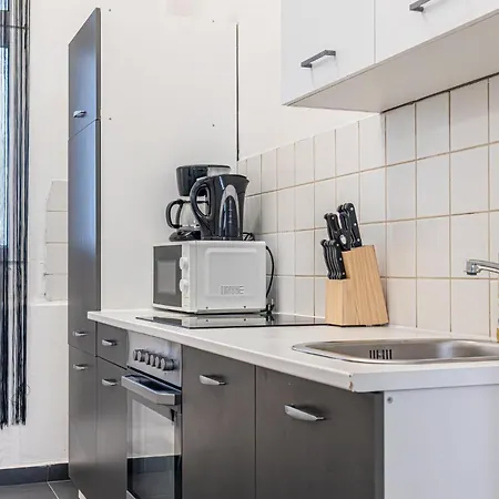 Apartment Comfy 3br For Long In Location