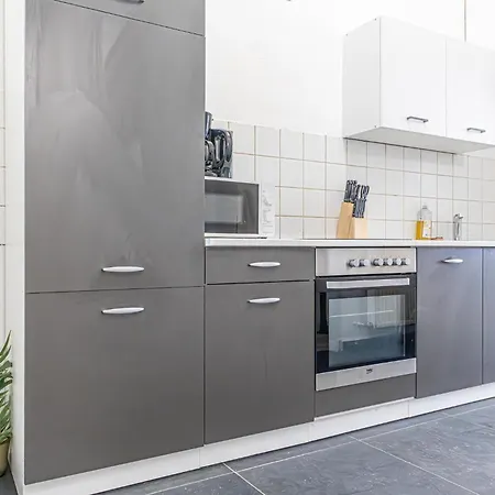 Comfy 3br For Long In Location Apartment
