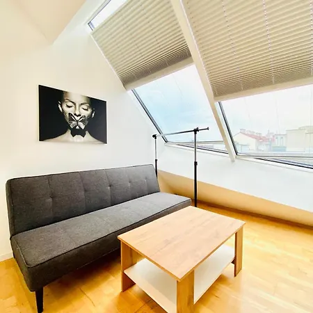 Comfy Central 4-bedroom Shared With Two Levels Apartment