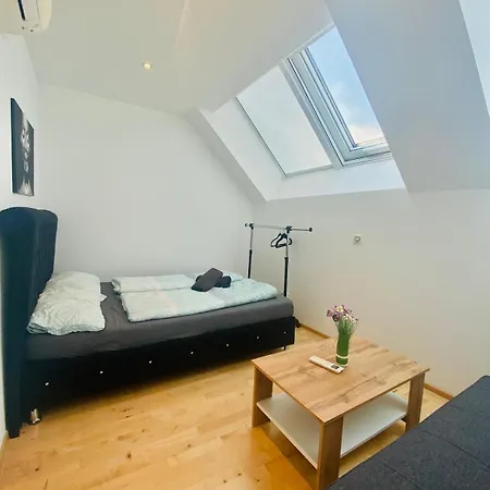 Comfy Central 4-bedroom Shared With Two Levels Apartment