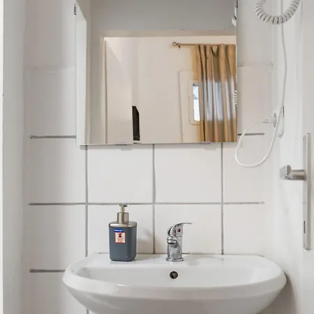 Lovely 2br With Ideal Location
