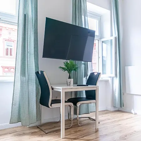 Affordable 1br Located In Viena