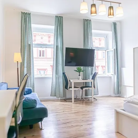 Affordable 1br Located In * Viena