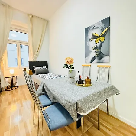 Spacious 2br 10 Mintransport To Stadthalle Apartment Vienna