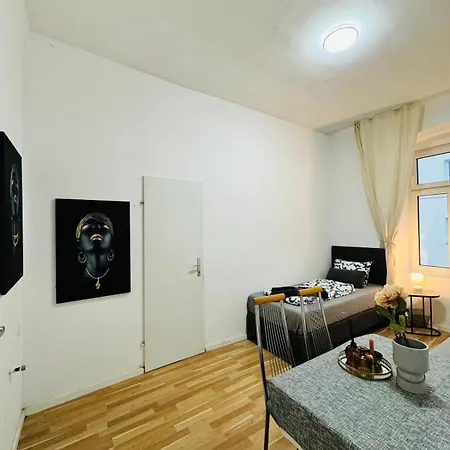 Spacious 2br 10 Mintransport To Stadthalle Apartment