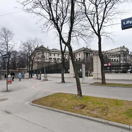 Heymi Oper