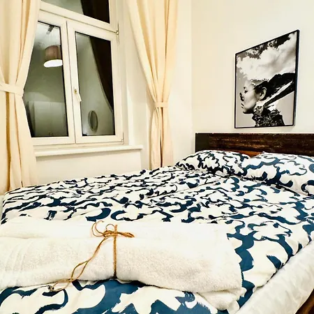 Apartamento Charming 5br Shared Apt, Minutes From Atzgersdorf *