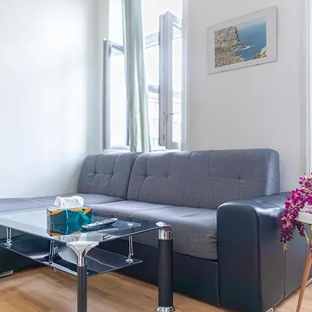 Apartment Homely Near Millenium Tower Vienna