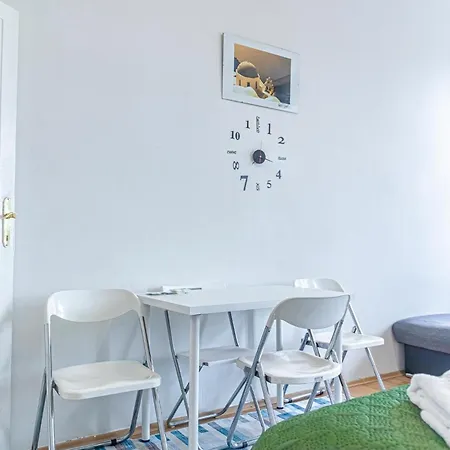 Homely Near Millenium Tower Vienna