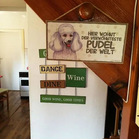 In House - Charming Retreat With Garden Metro Access Penzion *