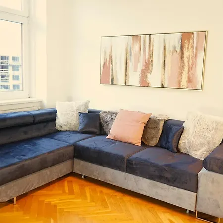 Vienna Home Stay Apartments
