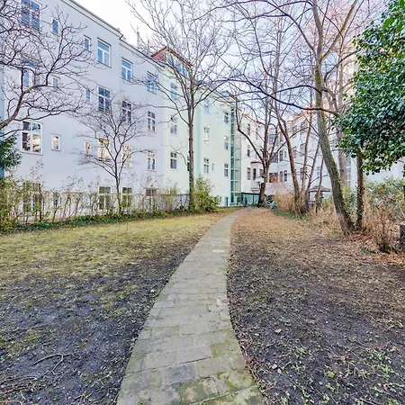 Urban Living - 18th District