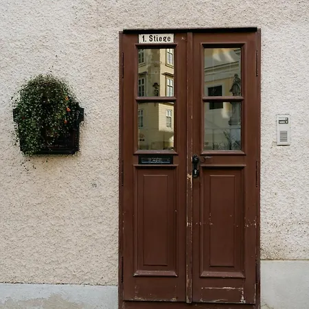 Boutique For 4-6 At Mq Viena