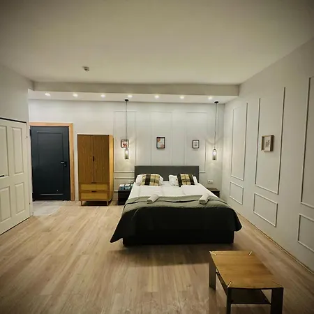 Private And Elegant In Residential *