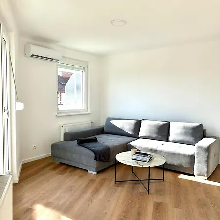 Apartmán Rooftop Apartment, 10min To Center, Direct At Metro, Skyview Big Terrace! *