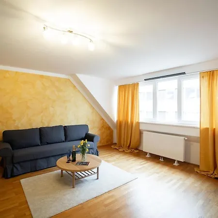 75 M2 Rooftop Central Apartment