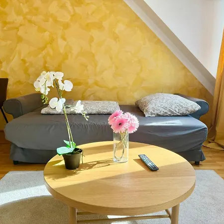 75 M2 Rooftop Central Apartment *