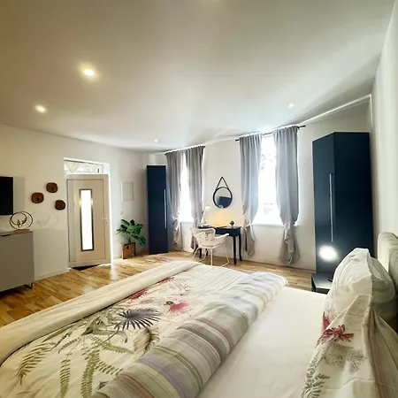 Apartment Schritte Entfernt Vom Hundertwasserhaus L Hg3