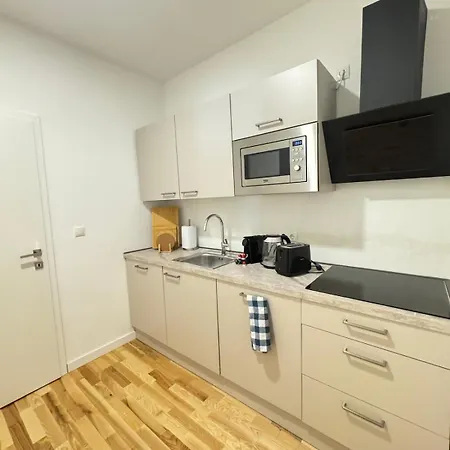 Schritte Entfernt Vom Hundertwasserhaus L Hg3 Apartment *