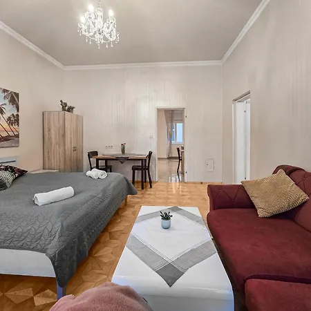 4rooms Center *