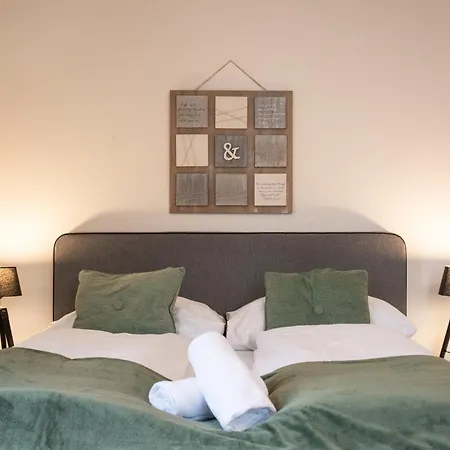 Affordable 2 Apts For 16p 4br Great For Families Apartmán *