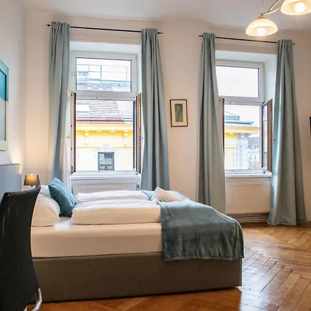 Apartmán Affordable 2 Apts For 16p 4br Great For Families *