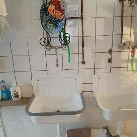 Atelier In Center, No Shower, Entire Place