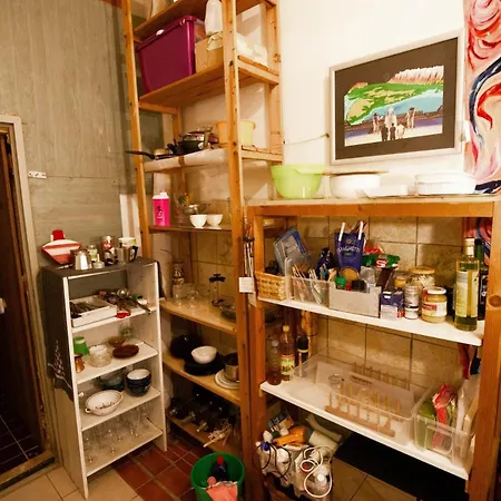 Apartment Atelier In Center, No Shower, Entire Place Wien