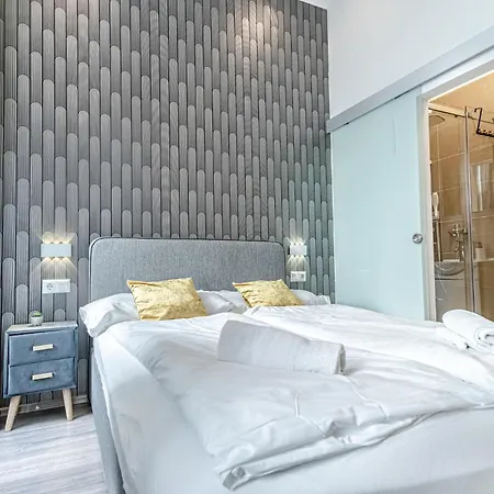 Shopping Paradise 9br Complex Ideal For 22 People
