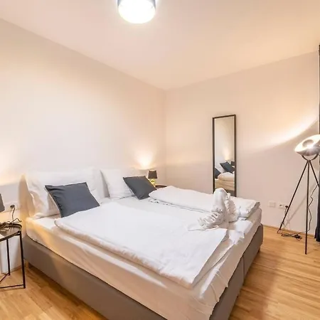 Apartmán At Station I 3 Minutes To Shopping Street I High Speed Wifi Vídeň
