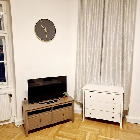Vega - Schoenbrunn 2
