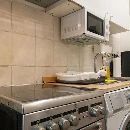 Affordable 1br Next To Millennium Tower