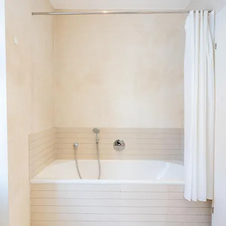 Premium - La Belle Vie Apartment
