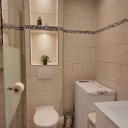Lapi - Contactless Check In Apartment *
