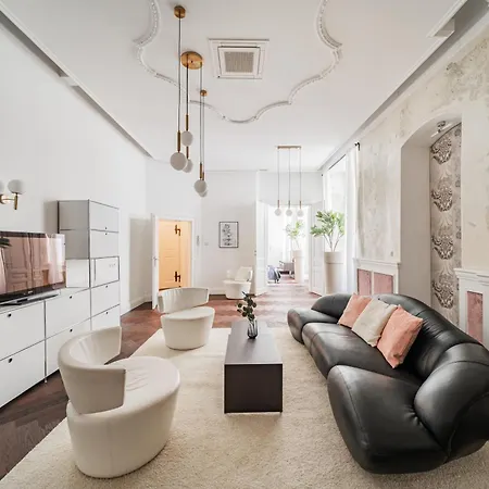 Luxury Designer In Center Of Vídeň