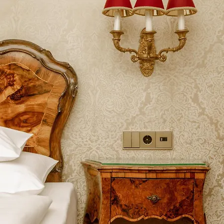 Stefanie - Vienna's Oldest Wien