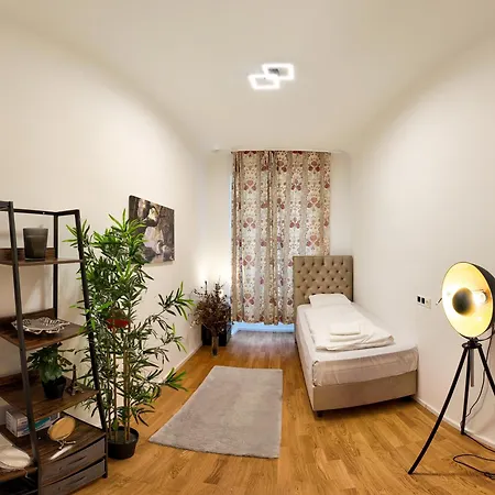 Apart-hotel Art Living