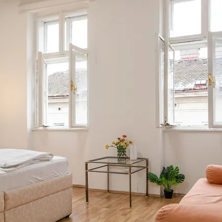 Budget - Near Wiener Stadthalle Ideal For Longstays * Vienna