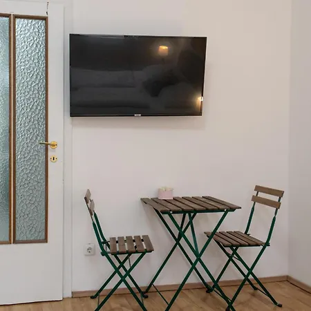Apartment Budget - Near Wiener Stadthalle Ideal For Longstays Vienna