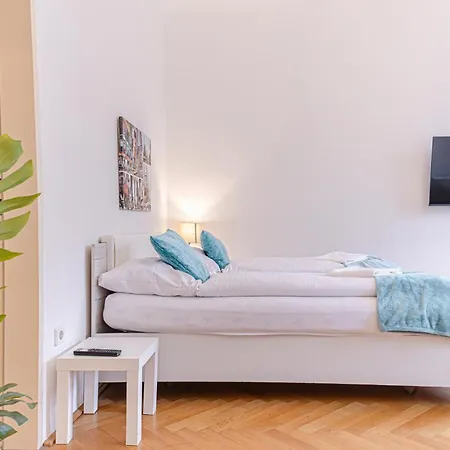 Amazing 2br Stay, Wiener Stadthalle * Vienna