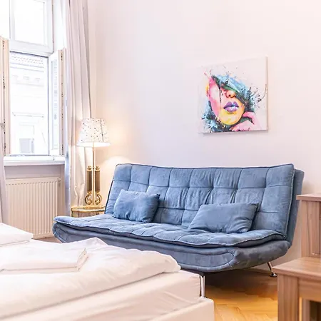 Amazing 2br Stay, Wiener Stadthalle Apartment *